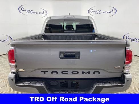 Used 2021 Toyota Tacoma TRD Off-Road w/ Technology Package AWD/4WD image 5