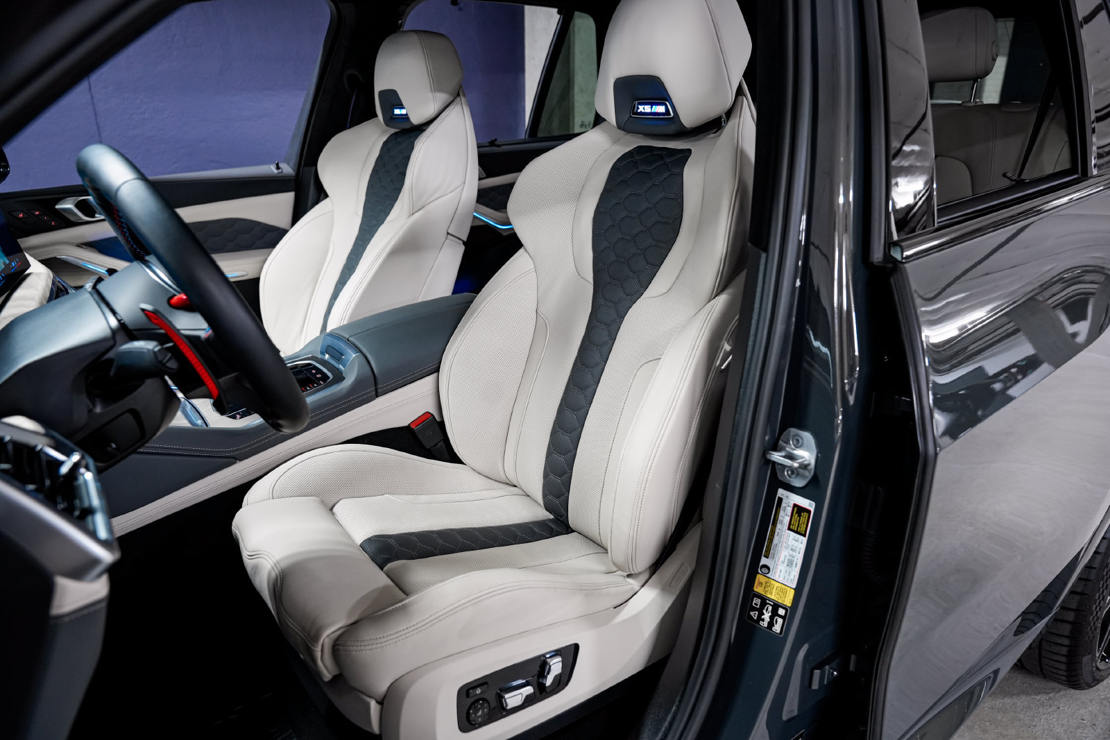 Used 2024 BMW X5 M Competition w/ Executive Package AWD/4WD image 23
