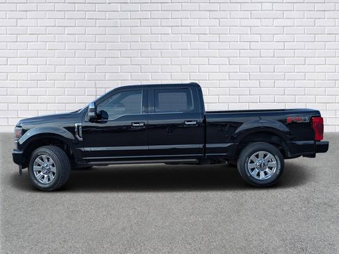 Used 2022 Ford F250 Platinum w/ FX4 Off-Road Package image 2