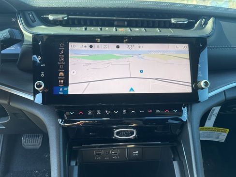 New 2026 Jeep Grand Cherokee Limited image 13