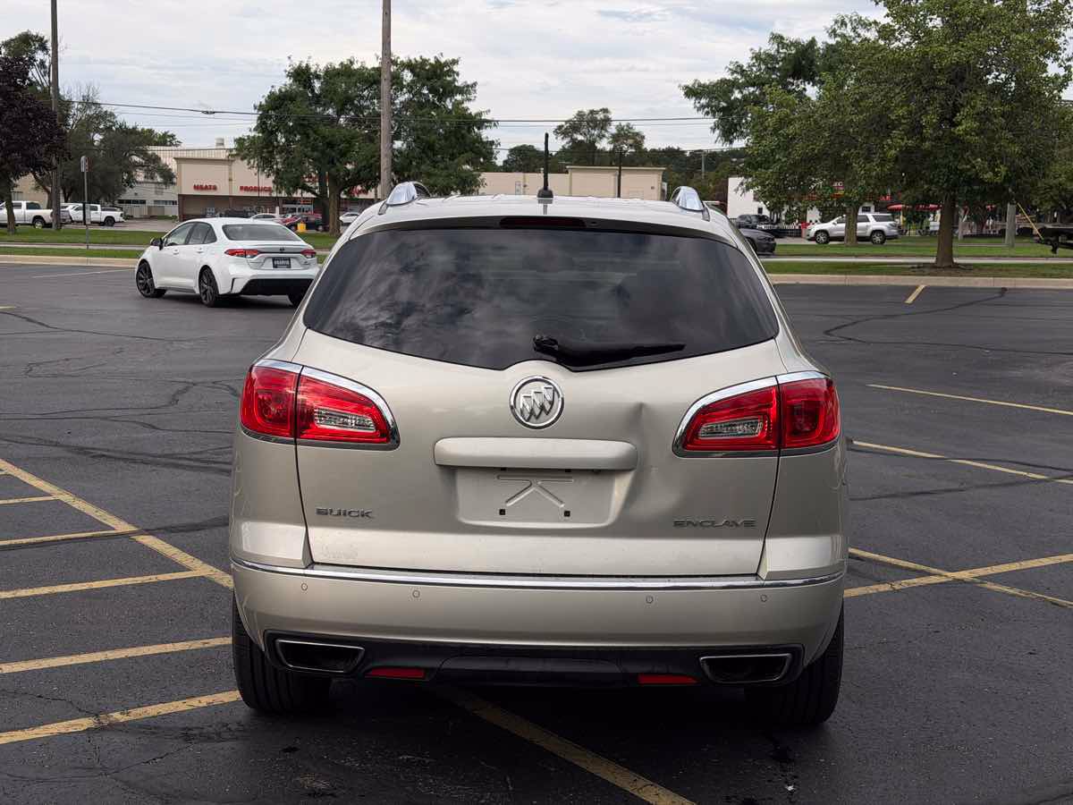 Used 2014 Buick Enclave Leather FWD image 5