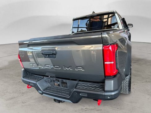 Used 2025 Toyota Tacoma 4x4 Double Cab Hybrid image 5