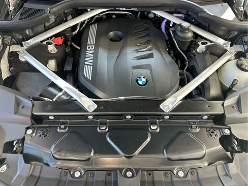 Used 2024 BMW X7 xDrive40i w/ M Sport Package image 25