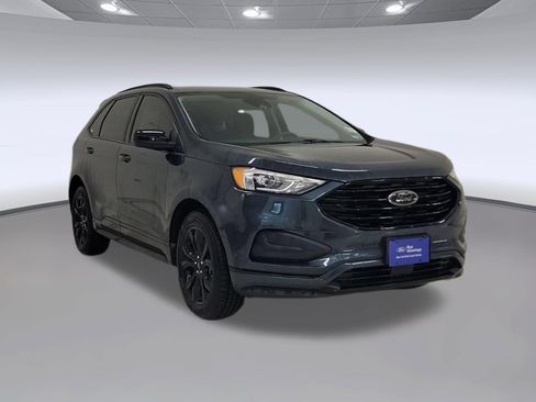 Used 2022 Ford Edge SE w/ Black Appearance Package AWD/4WD image 5