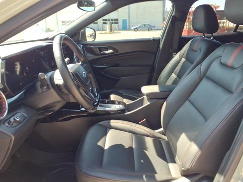 Used 2024 Chevrolet Trax RS w/ Driver Confidence Package FWD image 23