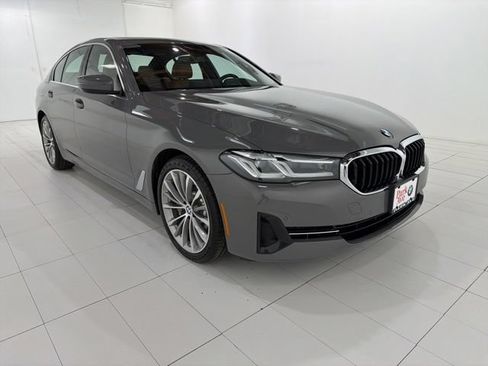 Used 2022 BMW 530i xDrive w/ Premium Package AWD/4WD image 5