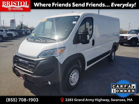 Used 2025 RAM ProMaster 2500 w/ Convenience Group FWD image 3