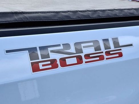 Used 2021 Chevrolet Silverado 1500 Custom Trail Boss w/ LPO, Dark Essentials Package image 29