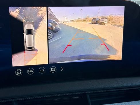 Certified 2025 Cadillac Optiq Luxury 2 w/ LPO, Floor Liner Package image 21