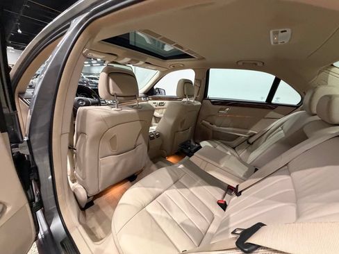 Used 2014 Mercedes-Benz E 350 4MATIC Sedan image 33