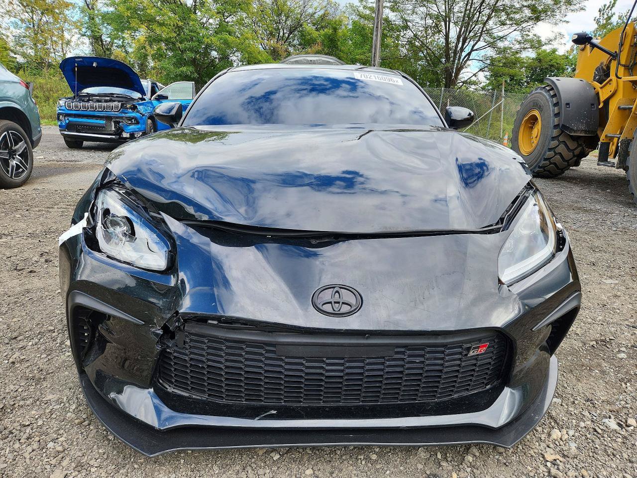 Used 2023 Toyota GR86 Premium RWD image 2