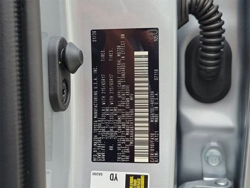 Used 2026 Toyota Corolla Cross LE image 31