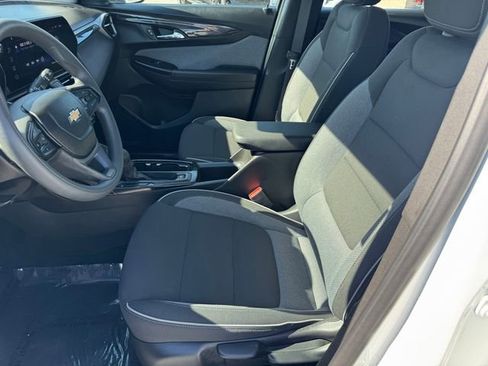 Certified 2025 Chevrolet TrailBlazer LS image 14