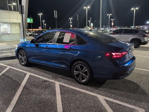 Used 2023 Volkswagen Jetta SE image 14