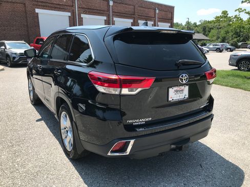 Used 2019 Toyota Highlander Limited AWD/4WD image 6