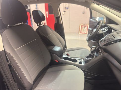 Used 2015 Ford Escape SE AWD/4WD image 22