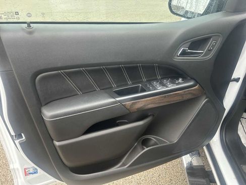 Used 2022 GMC Canyon Denali image 22