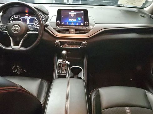 Used 2024 Nissan Altima 2.5 SR FWD image 11