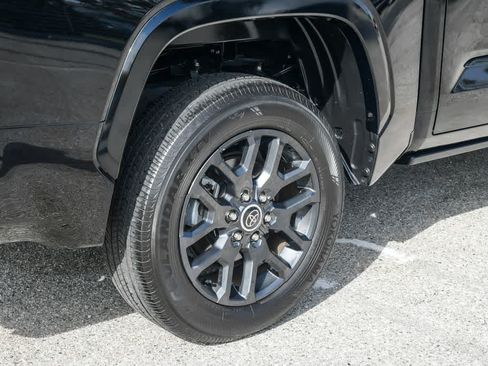 Used 2023 Toyota Tundra Platinum AWD/4WD image 10