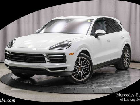 Used 2022 Porsche Cayenne Platinum Edition image 1