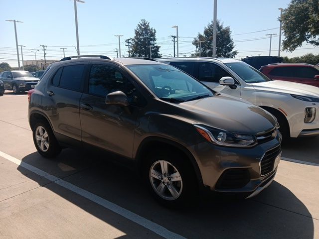 Used 2021 Chevrolet Trax LT AWD/4WD image 3