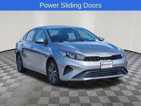 Used 2024 Kia Forte LXS FWD image 2