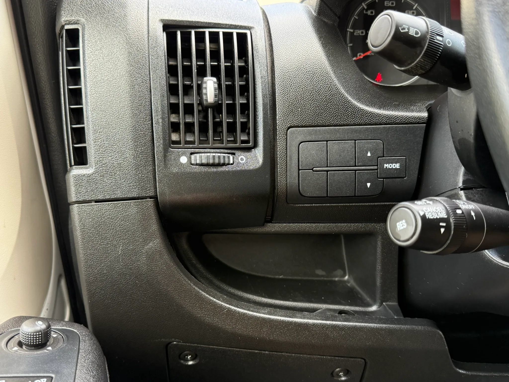 Used 2021 RAM ProMaster 2500 FWD image 18