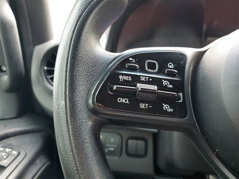 Used 2021 Mercedes-Benz Sprinter 2500 image 18