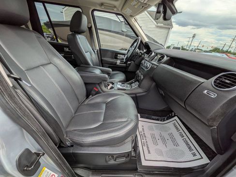 Used 2016 Land Rover LR4 HSE LUX AWD/4WD image 17