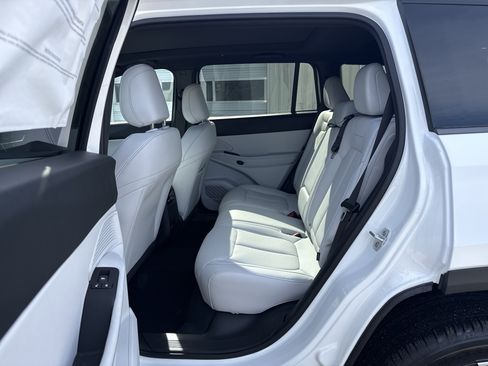 New 2026 Jeep Cherokee Limited image 16