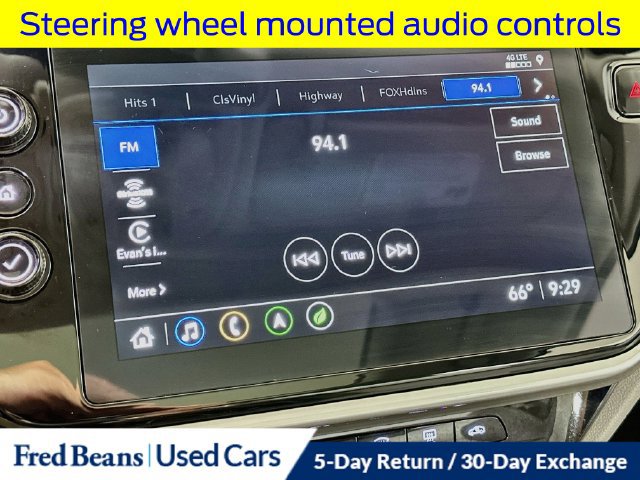 Used 2022 Chevrolet Bolt EUV Premier w/ Sun & Sound Package FWD image 18