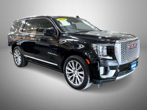 Used 2021 GMC Yukon Denali w/ Denali Ultimate Package image 3