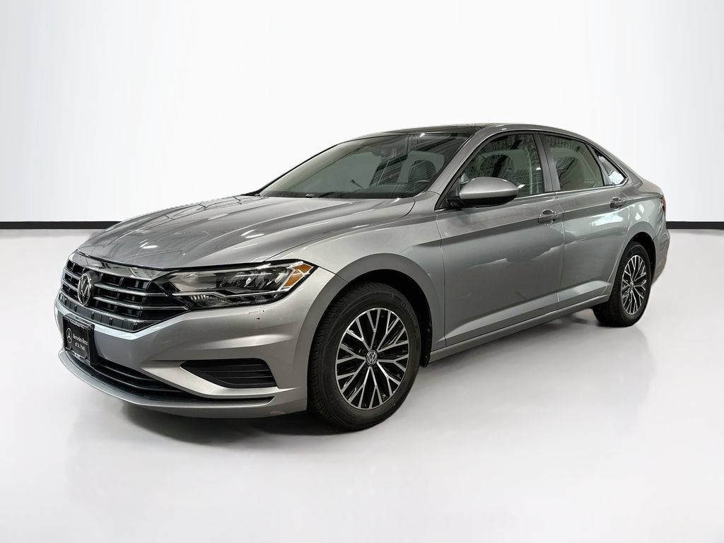 Used 2019 Volkswagen Jetta SE w/ Cold Weather Package FWD image 1