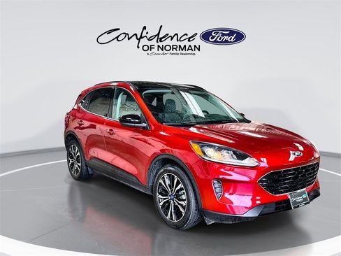 Used 2021 Ford Escape SE w/ SE Sport Appearance Package image 11