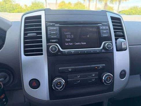 Used 2016 Nissan Frontier SV w/ Moonroof Package RWD image 33