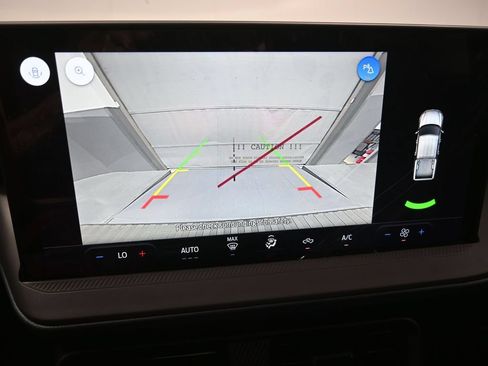 Used 2025 Ford Maverick XL FWD image 3