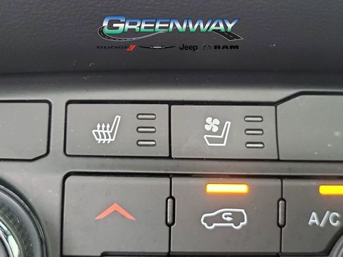 Used 2021 Dodge Durango R/T w/ Blacktop Package image 25