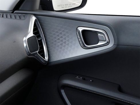 New 2025 Kia Soul LX image 25