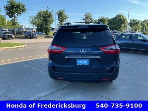 Used 2020 Toyota Sienna Limited Premium w/ Carpet Mat Package AWD/4WD image 5