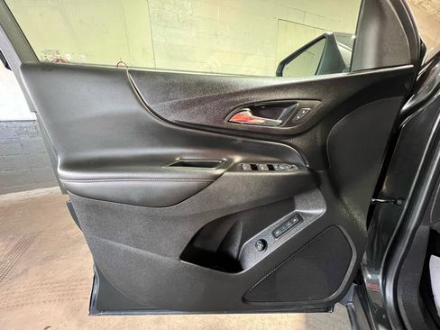 Used 2020 Chevrolet Equinox Premier image 22