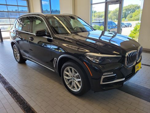 Used 2019 BMW X5 xDrive40i w/ Convenience Package AWD/4WD image 3