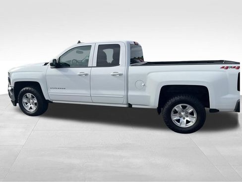 Used 2019 Chevrolet Silverado 1500 LT AWD/4WD image 9