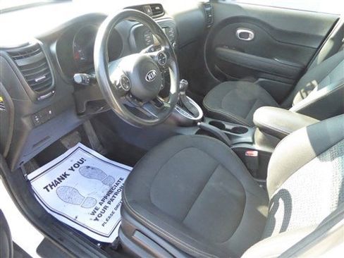Used 2014 Kia Soul + image 15