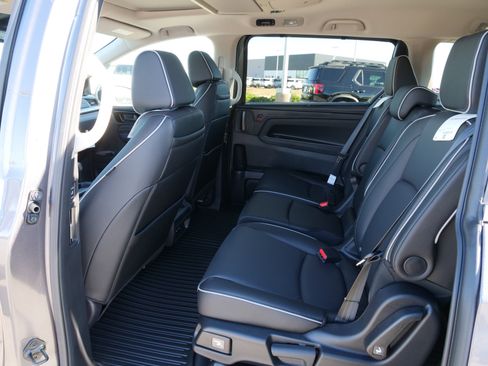 New 2026 Honda Odyssey Touring image 16