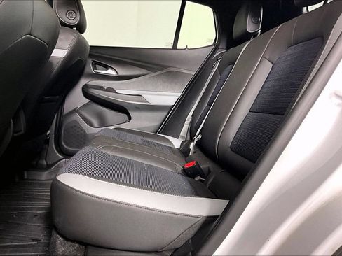 Used 2024 Buick Envista Preferred w/ Advanced Safety Package FWD image 3