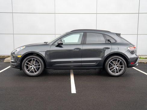 New 2026 Porsche Macan image 2