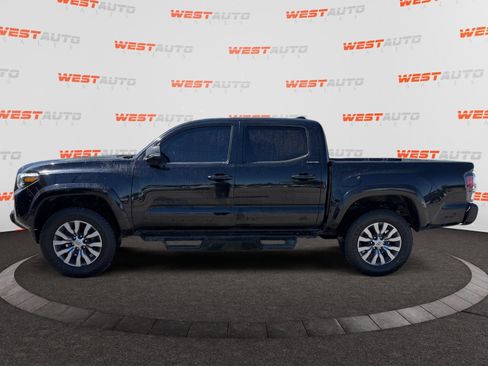 Used 2022 Toyota Tacoma Limited AWD/4WD image 2