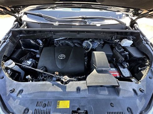 Used 2019 Toyota Highlander XLE image 33