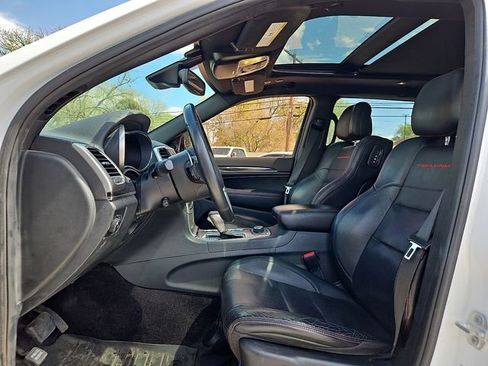 Used 2018 Jeep Grand Cherokee Trailhawk w/ Trailhawk Luxury Group image 15