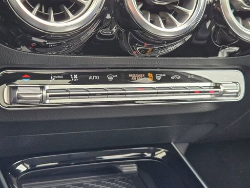 Certified 2025 Mercedes-Benz GLA 250 4MATIC image 28